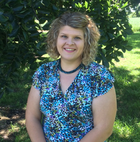 Stephanie Gfeller Headshot